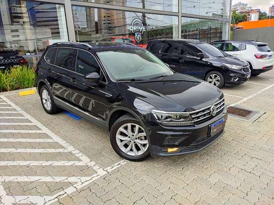 VOLKSWAGEN-TIGUAN-2018