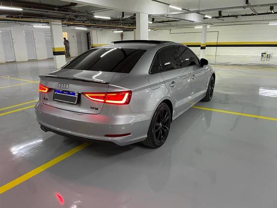 AUDI A3 1.8 TFSI SEDAN 16V 180CV GASOLINA 4P AUTOMÁTICO