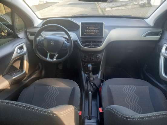 PEUGEOT-2008-2018