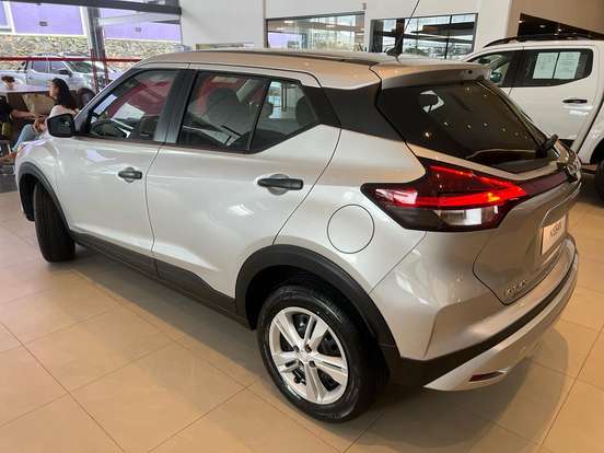 NISSAN-KICKS-2022