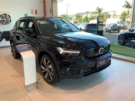 VOLVO XC40 P8 RECHARGE ELECTRIC BEV PURE AWD