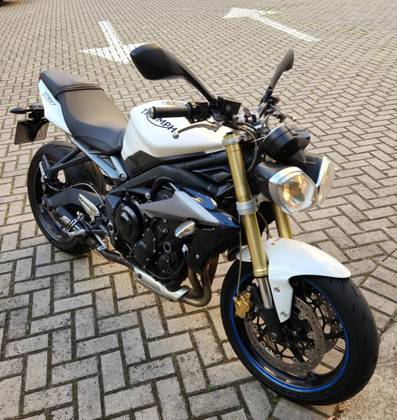 Street triple store 675 abs