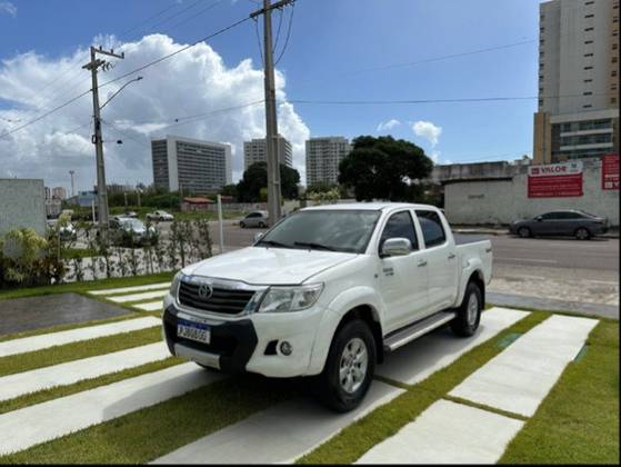 TOYOTA HILUX 2.7 SR 4X2 CD 16V FLEX 4P AUTOMÁTICO