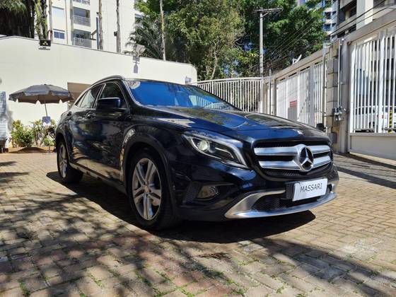 MERCEDES-BENZ GLA 200 1.6 CGI VISION 16V TURBO GASOLINA 4P AUTOMÁTICO