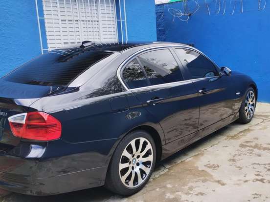 BMW-325i-2.5 SEDAN 24V GASOLINA 4P AUTOMÁTICO BMW-325i-2006