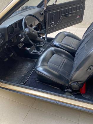 FORD CORCEL II 1.6 LUXO 8V GASOLINA 2P MANUAL