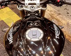 TRIUMPH STREET TRIPLE 675 ABS TRIUMPH STREET TRIPLE 675 ABS