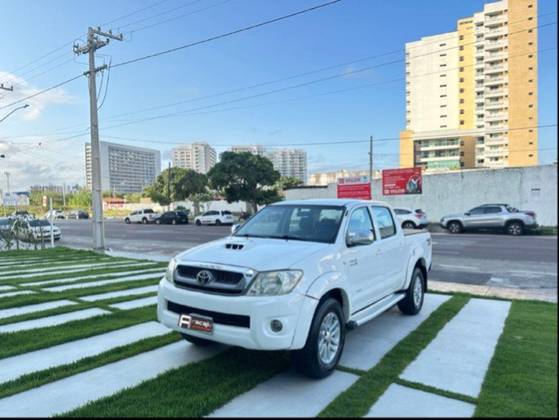 TOYOTA HILUX 3.0 SRV 4X2 CD 16V TURBO INTERCOOLER DIESEL 4P MANUAL