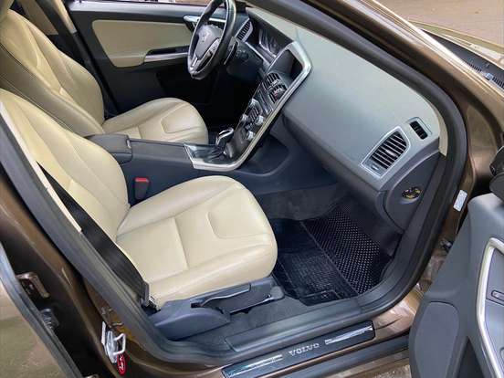 VOLVO-XC60-2.0 T5 KINETIC GASOLINA 4P AUTOMÁTICO VOLVO-XC60-2015