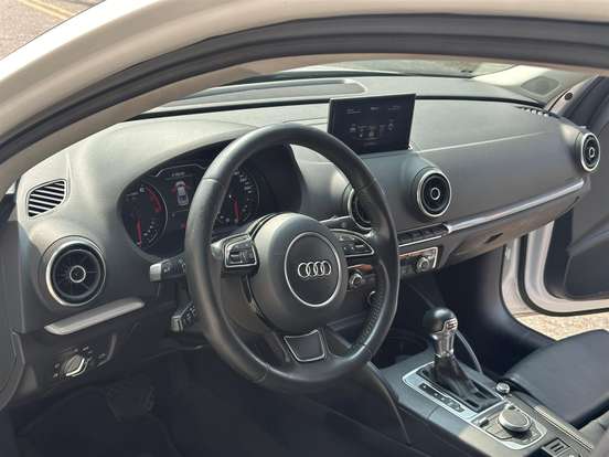 AUDI-A3-1.8 TFSI SEDAN AMBITION 16V 180CV GASOLINA 4P AUTOMÁTICO AUDI-A3-2015