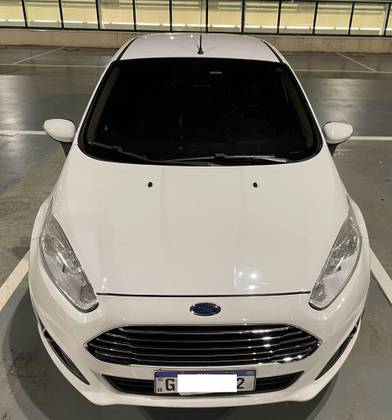 FORD FIESTA 1.6 TITANIUM HATCH 16V FLEX 4P POWERSHIFT