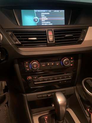 BMW-X1-2013