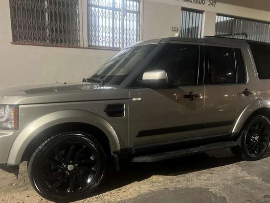 LAND ROVER-DISCOVERY 4-3.0 SE 4X4 V6 24V BI-TURBO DIESEL 4P AUTOMÁTICO LAND ROVER-DISCOVERY 4-2013