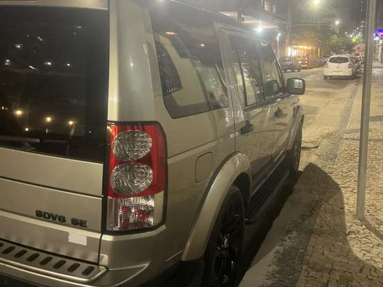 LAND ROVER-DISCOVERY 4-3.0 SE 4X4 V6 24V BI-TURBO DIESEL 4P AUTOMÁTICO LAND ROVER-DISCOVERY 4-2013