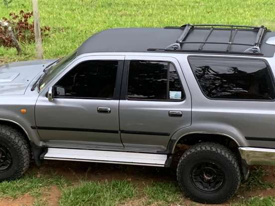TOYOTA-HILUX SW4-2.8 4X4 8V DIESEL 4P MANUAL TOYOTA-HILUX SW4-1995