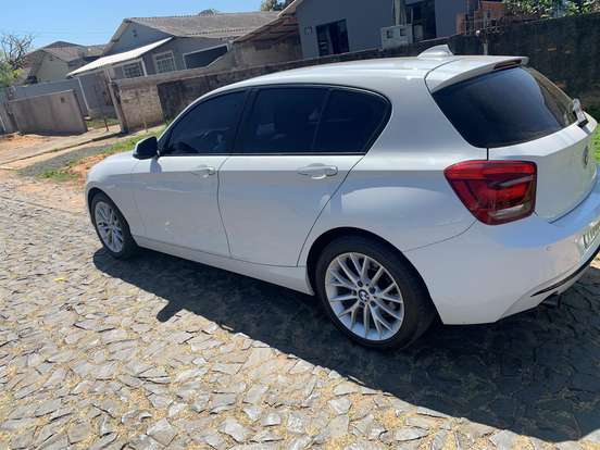 BMW-118i-1.6 16V TURBO GASOLINA 4P AUTOMÁTICO BMW-118i-2012