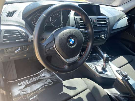 BMW-118i-2012