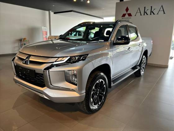 MITSUBISHI L200 TRITON 2.4 16V TURBO DIESEL SPORT HPE CD 4P 4X4 AUTOMÁTICO