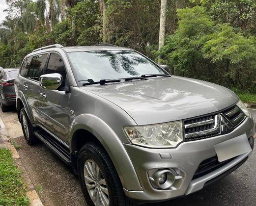 MITSUBISHI PAJERO 3.2 HPE 4X4 7 LUGARES 16V TURBO INTERCOOLER DIESEL 4P AUTOMÁTICO