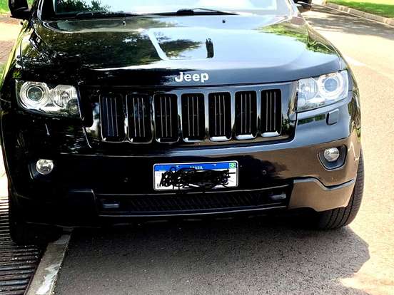 JEEP-GRAND CHEROKEE-3.6 LAREDO 4X4 V6 24V GASOLINA 4P AUTOMÁTICO JEEP-GRAND CHEROKEE-2011