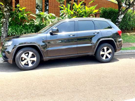 JEEP-GRAND CHEROKEE-2011