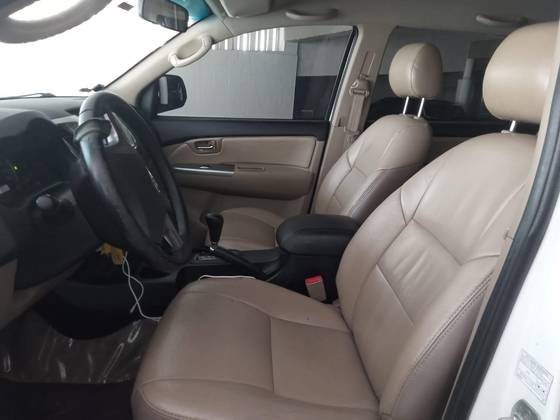 TOYOTA HILUX SW4 2.7 SR 4X2 16V FLEX 4P AUTOMÁTICO