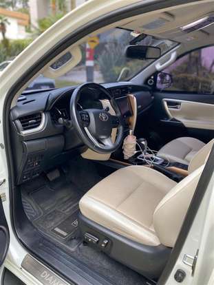 TOYOTA-HILUX SW4-2.8 SRX DIAMOND 4X4 7 LUGARES 16V TURBO INTERCOOLER DIESEL 4P AUTOMÁTICO TOYOTA-HILUX SW4-2019