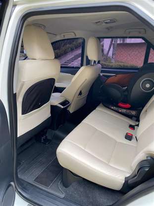 TOYOTA-HILUX SW4-2.8 SRX DIAMOND 4X4 7 LUGARES 16V TURBO INTERCOOLER DIESEL 4P AUTOMÁTICO TOYOTA-HILUX SW4-2019