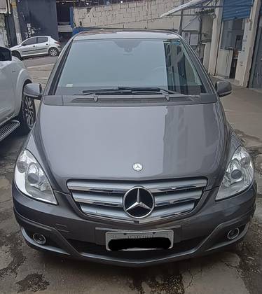 MERCEDES-BENZ B 180 1.7 COMFORT 8V GASOLINA 4P AUTOMÁTICO