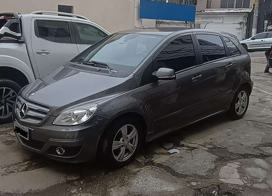 MERCEDES-BENZ-B 180-2009