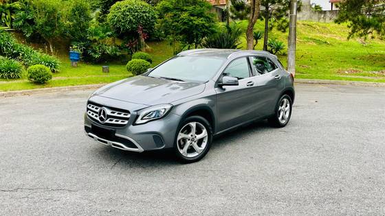 MERCEDES-BENZ GLA 200 1.6 CGI FLEX ADVANCE 7G-DCT