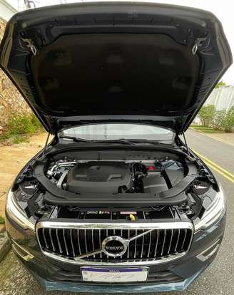 VOLVO-XC60-2018