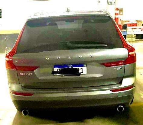 VOLVO-XC60-2018