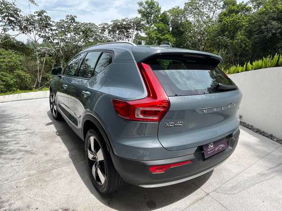 VOLVO-XC40-2.0 T4 GASOLINA MOMENTUM GEARTRONIC VOLVO-XC40-2020