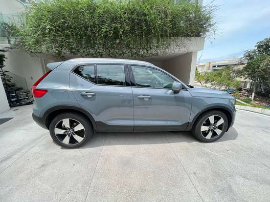 VOLVO-XC40-2.0 T4 GASOLINA MOMENTUM GEARTRONIC VOLVO-XC40-2020