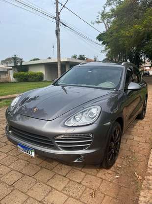 PORSCHE-CAYENNE-2012