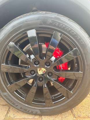 PORSCHE-CAYENNE-2012