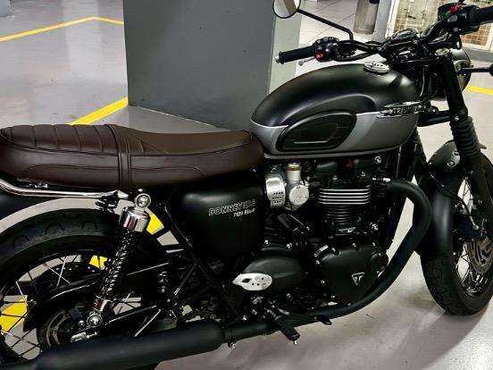 TRIUMPH-BONNEVILLE T120 BLACK 1200 TRIUMPH-BONNEVILLE T120 BLACK 1200-2021