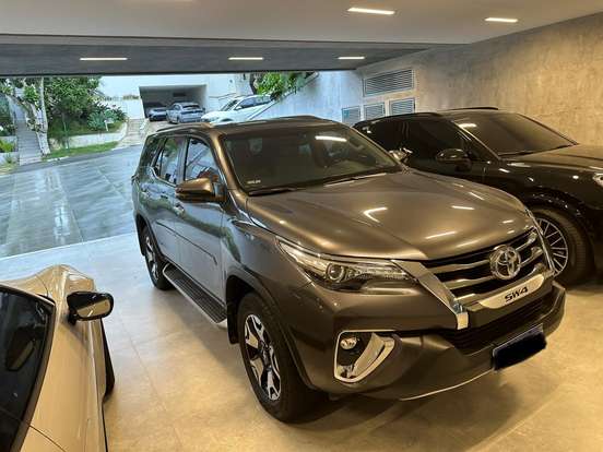 TOYOTA-HILUX SW4-2020