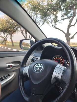 TOYOTA-COROLLA-2012