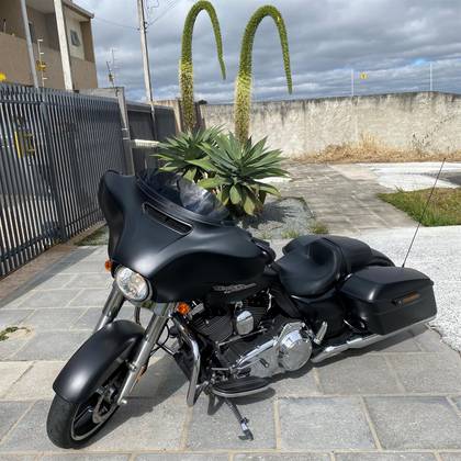 HARLEY-DAVIDSON STREET GLIDE 