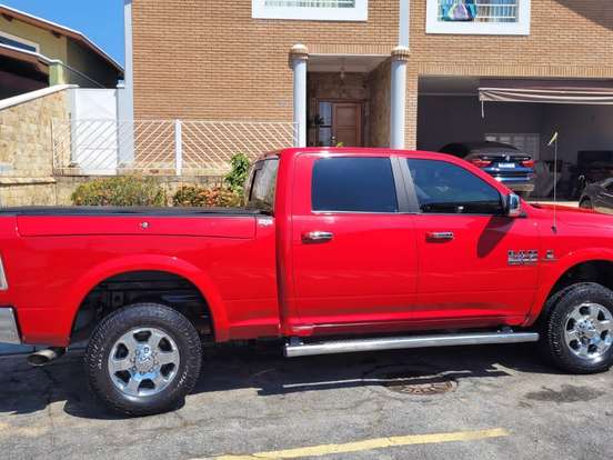 RAM-2500-6.7 LARAMIE 4X4 CD I6 TURBO DIESEL 4P AUTOMÁTICO RAM-2500-2018