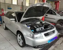 AUDI A3 1.8 20V GASOLINA 4P AUTOMÁTICO AUDI A3 1.8 20V GASOLINA 4P AUTOMÁTICO