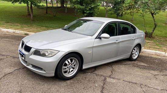 BMW-320i-2005