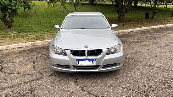 BMW-320i-2005