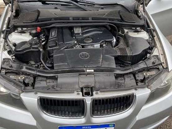 BMW-320i-2.0 16V GASOLINA 4P AUTOMÁTICO BMW-320i-2005