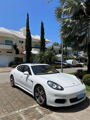PORSCHE-PANAMERA-2014