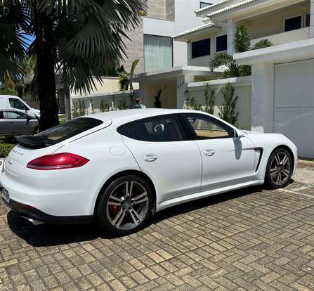 PORSCHE-PANAMERA-2014