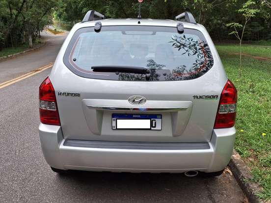 HYUNDAI-TUCSON-2.0 MPFI GLS 16V 143CV 2WD GASOLINA 4P AUTOMÁTICO HYUNDAI-TUCSON-2012