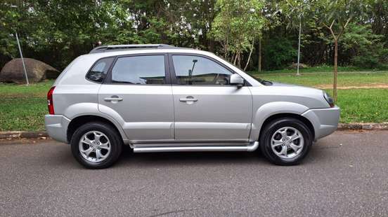 HYUNDAI-TUCSON-2012